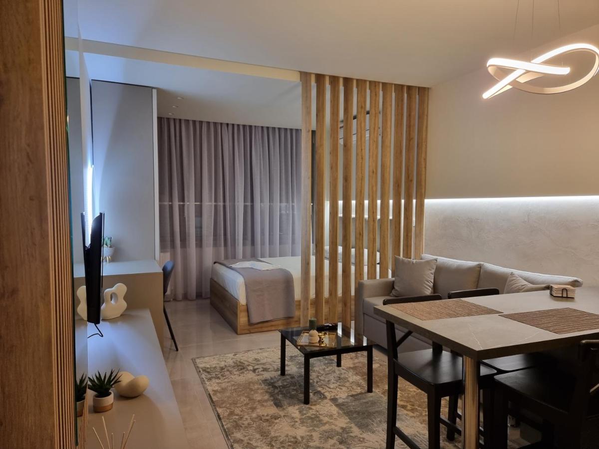 Iris City Center Premium Studio เทสซาโลนิกิ ภายนอก รูปภาพ