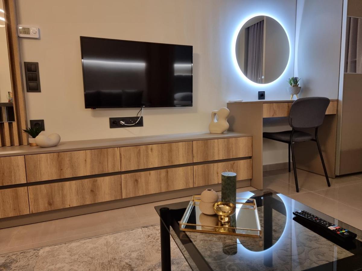 Iris City Center Premium Studio เทสซาโลนิกิ ภายนอก รูปภาพ