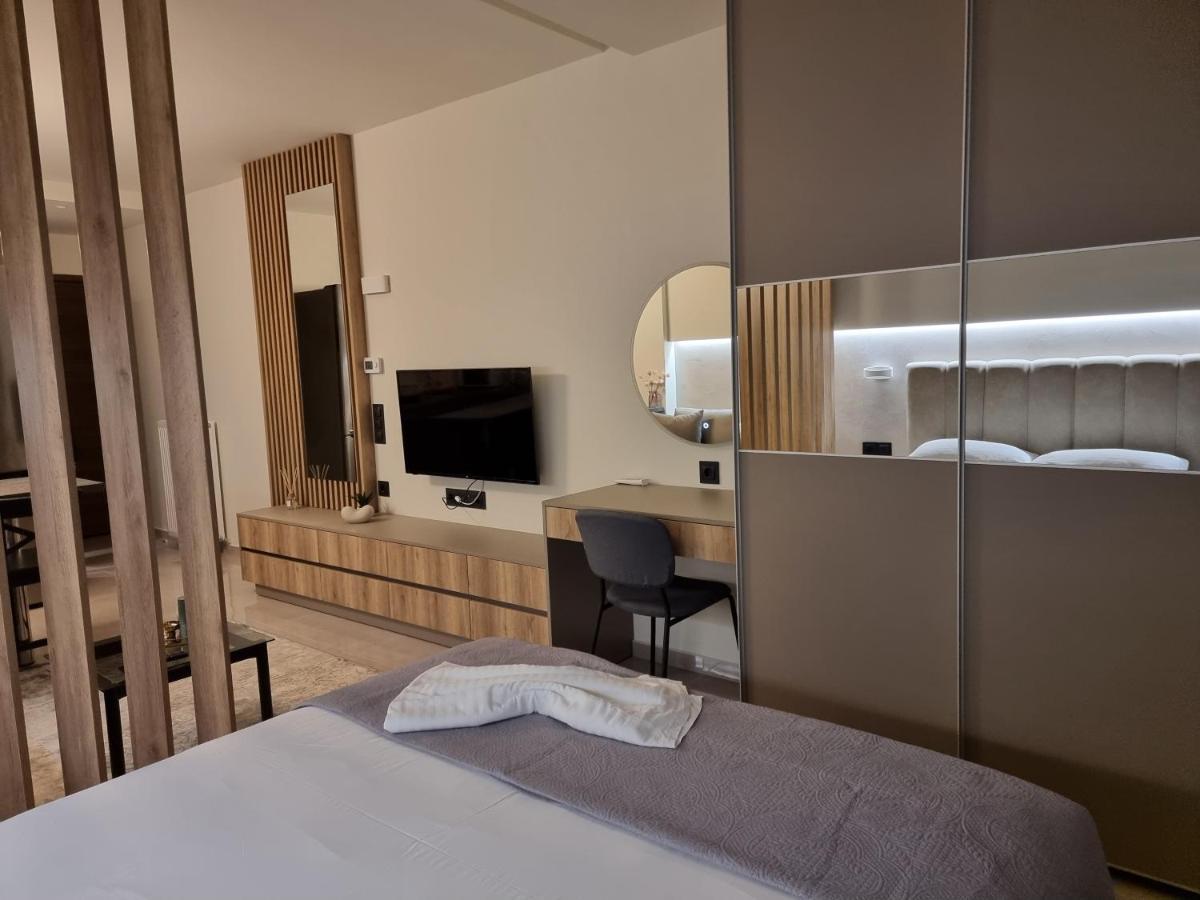 Iris City Center Premium Studio เทสซาโลนิกิ ภายนอก รูปภาพ